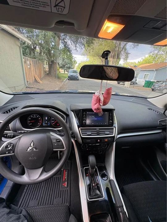 2018 Mitsubishi Eclipse Cross - Image 9 of 19