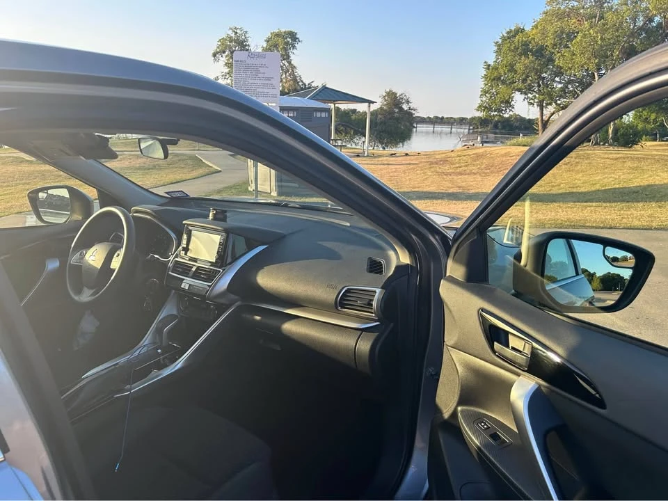 2018 Mitsubishi Eclipse Cross - Image 7 of 10