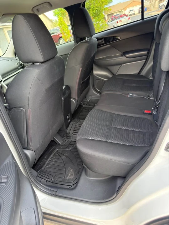2018 Mitsubishi Eclipse Cross - Image 8 of 10