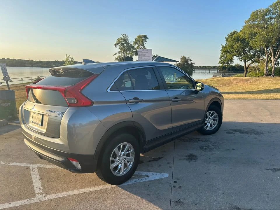 2018 Mitsubishi Eclipse Cross - Image 8 of 10