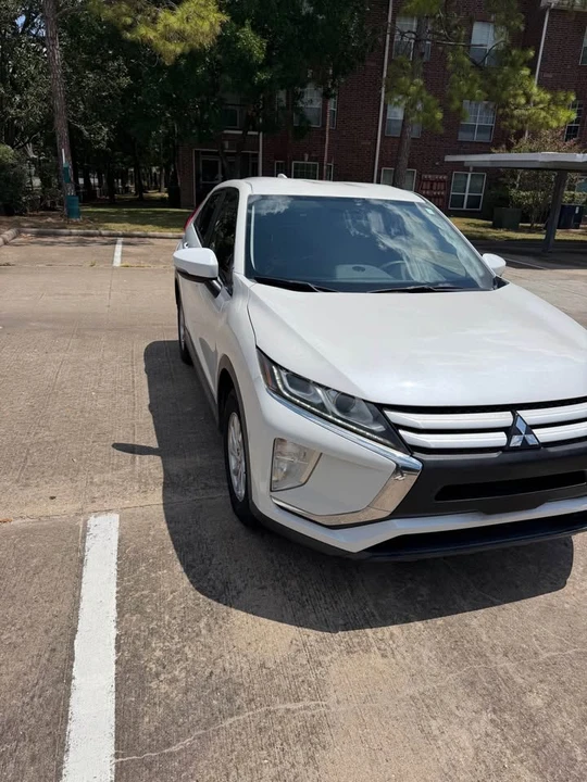 2018 Mitsubishi Eclipse Cross - Image 4 of 12