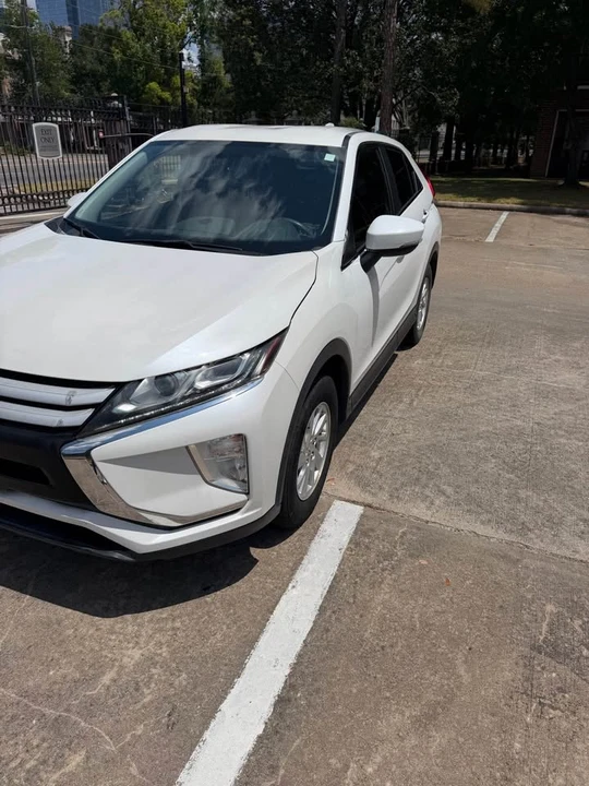 2018 Mitsubishi Eclipse Cross - Image 3 of 12