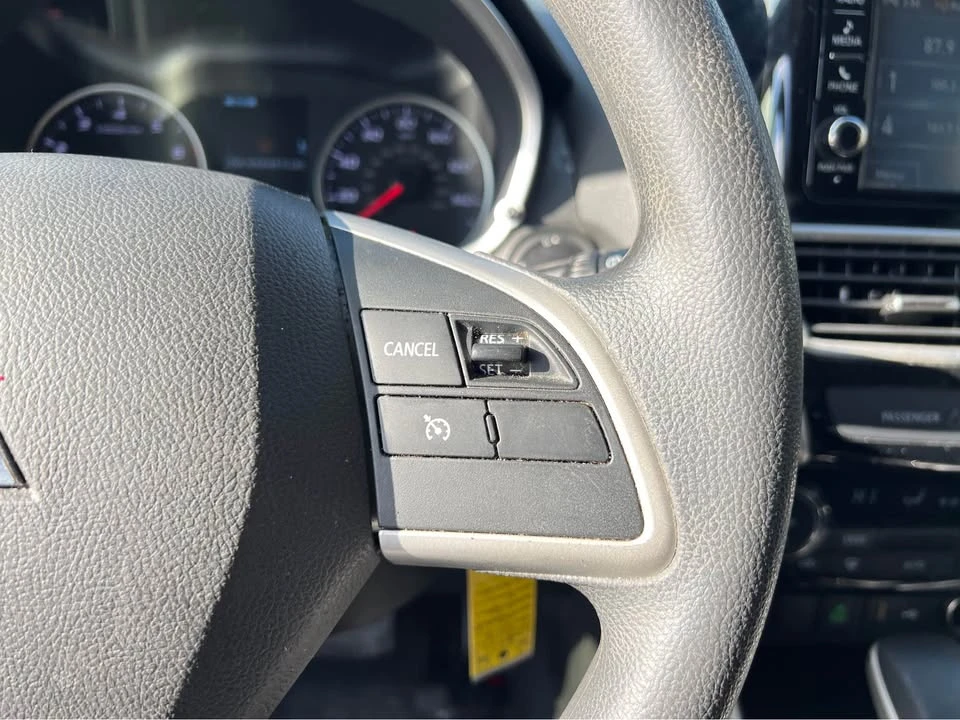 2018 Mitsubishi Eclipse Cross - Image 16 of 20