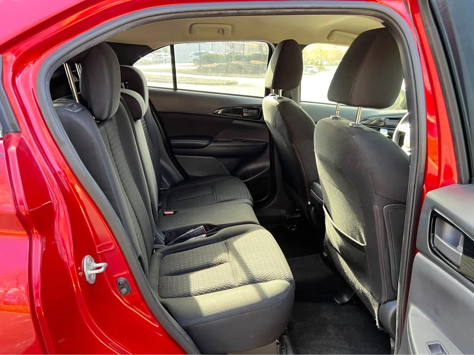 2018 Mitsubishi Eclipse Cross - Image 13 of 20