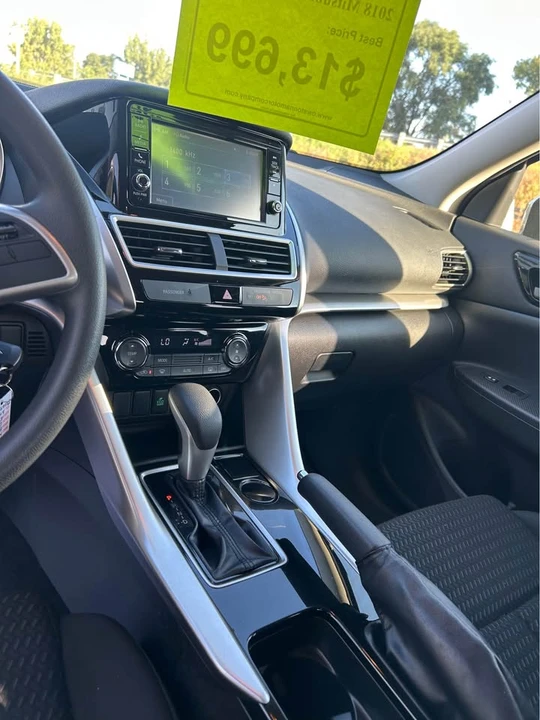 2018 Mitsubishi Eclipse Cross - Image 6 of 8