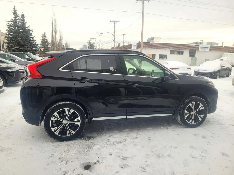 2018 Mitsubishi Eclipse Cross - Image 2 of 20