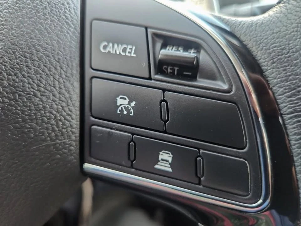 2018 Mitsubishi Eclipse Cross - Image 16 of 20
