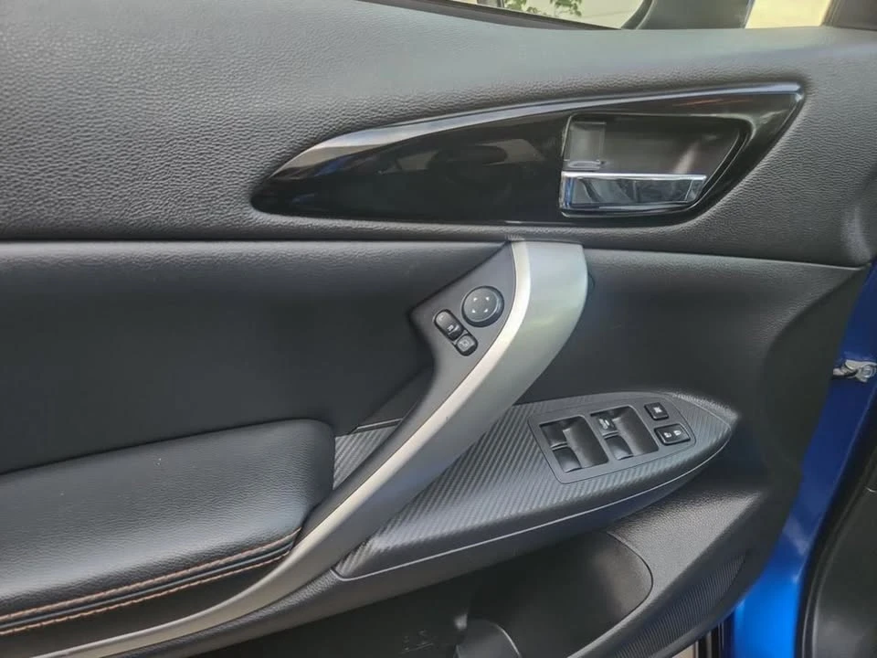 2018 Mitsubishi Eclipse Cross - Image 17 of 20