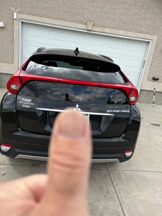 2018 Mitsubishi Eclipse Cross - Image 2 of 8