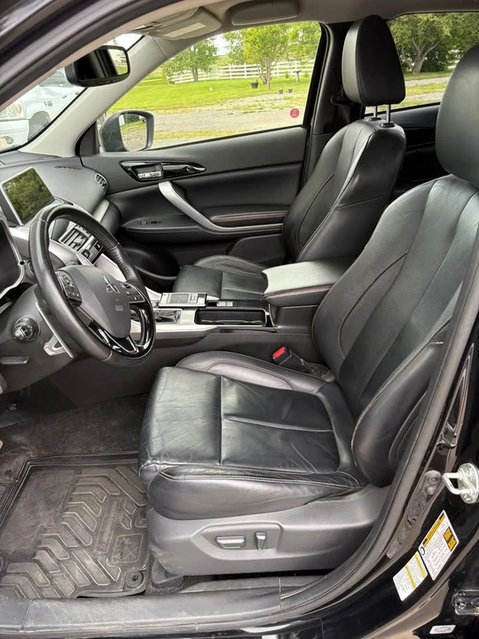 2018 Mitsubishi Eclipse Cross - Image 3 of 8