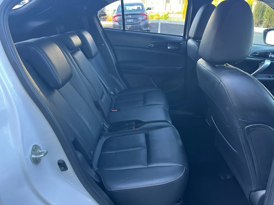 2018 Mitsubishi Eclipse Cross - Image 18 of 20