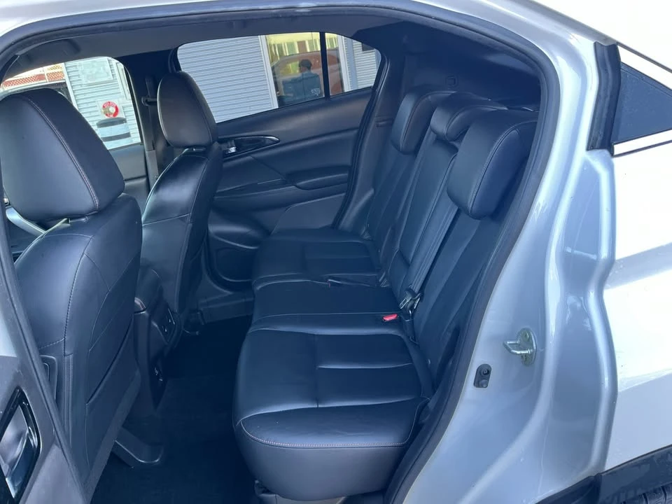 2018 Mitsubishi Eclipse Cross - Image 17 of 20