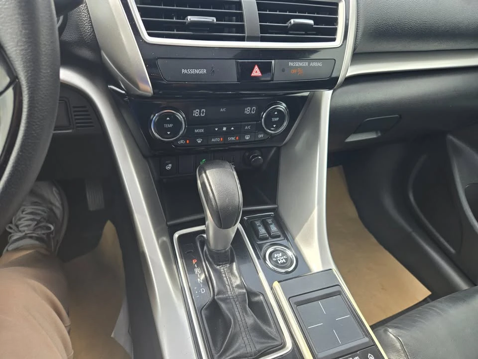 2018 Mitsubishi Eclipse Cross - Image 18 of 20