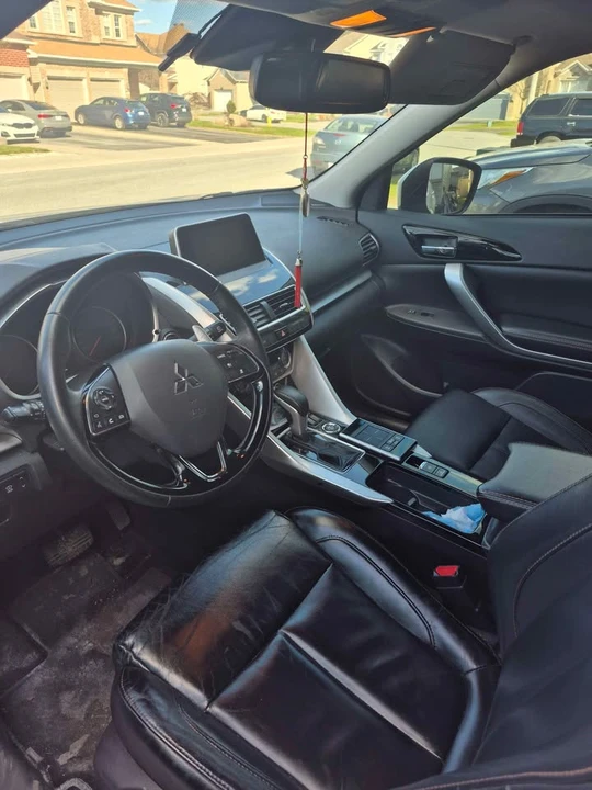2018 Mitsubishi Eclipse Cross - Image 2 of 7