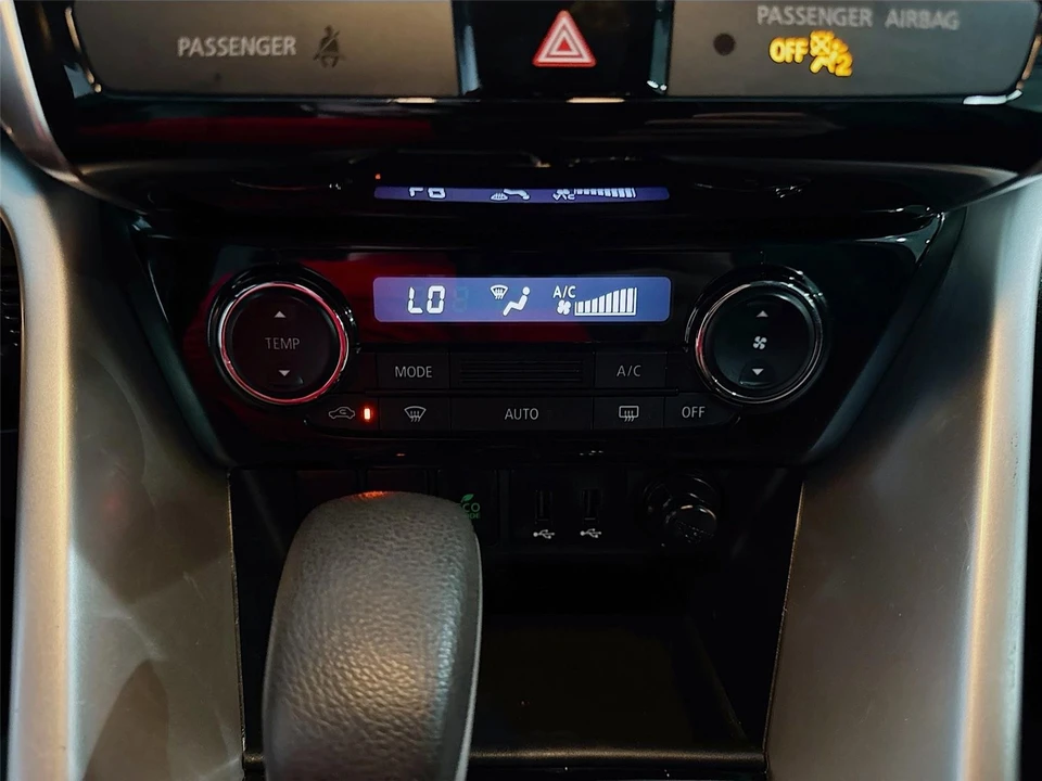 2018 Mitsubishi Eclipse Cross - Image 11 of 31