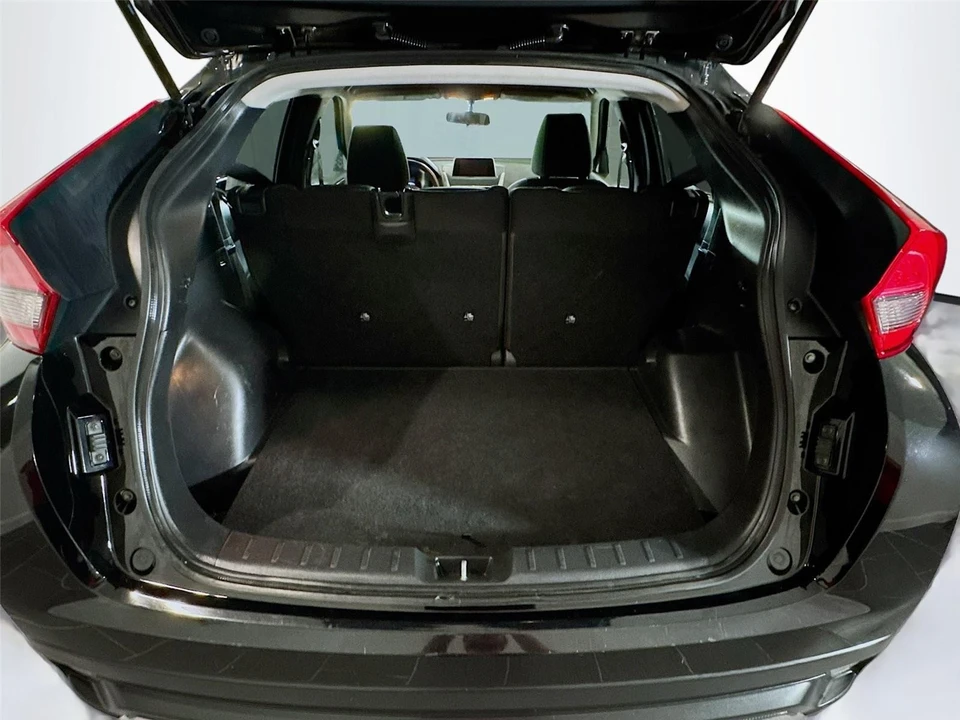 2018 Mitsubishi Eclipse Cross - Image 15 of 31