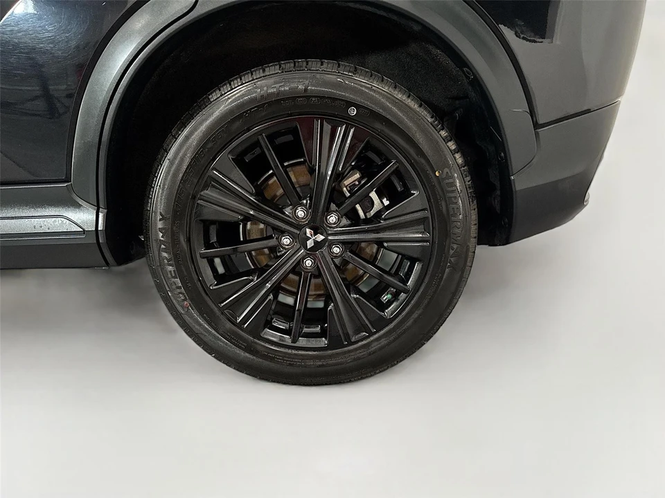 2018 Mitsubishi Eclipse Cross - Image 27 of 31