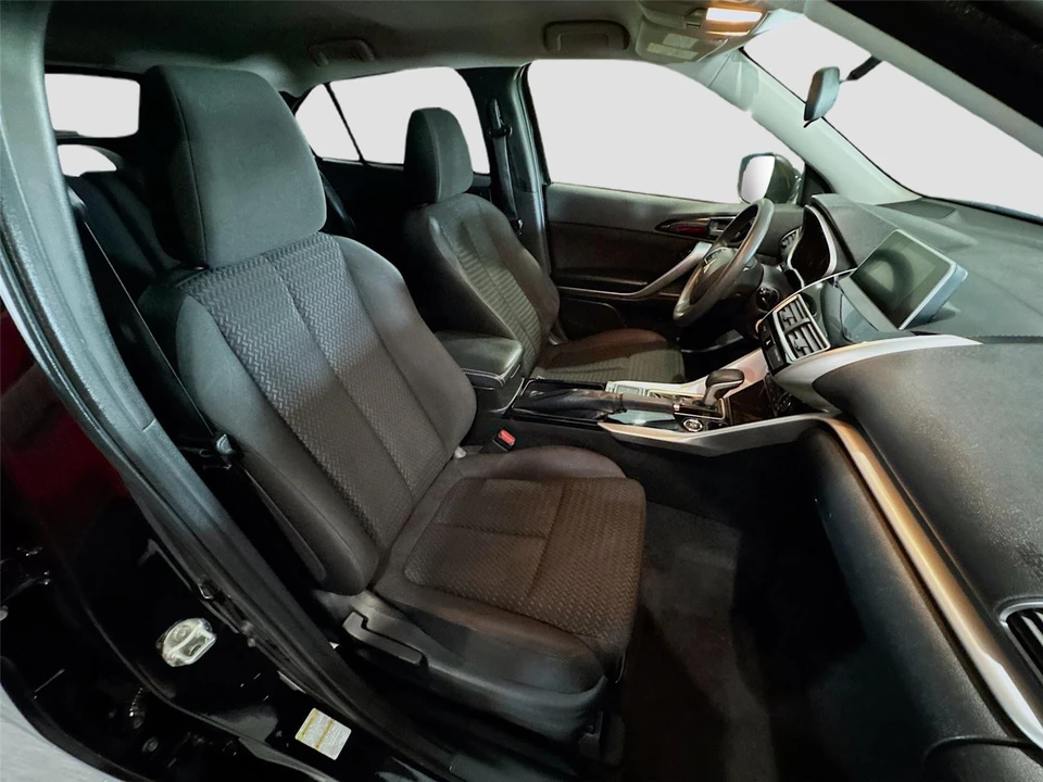 2018 Mitsubishi Eclipse Cross - Image 18 of 31