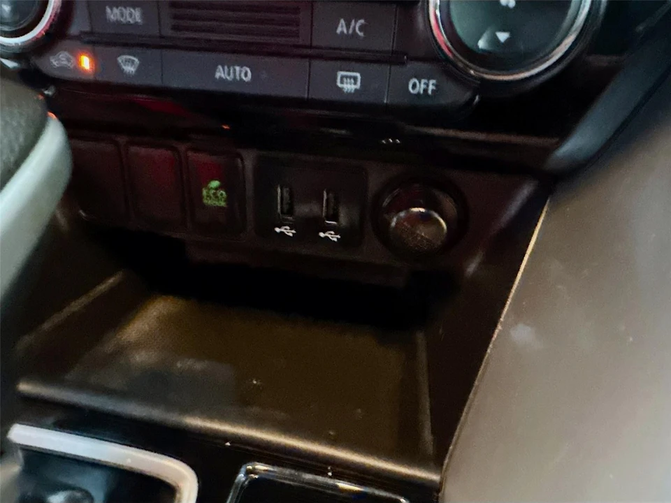 2018 Mitsubishi Eclipse Cross - Image 13 of 31