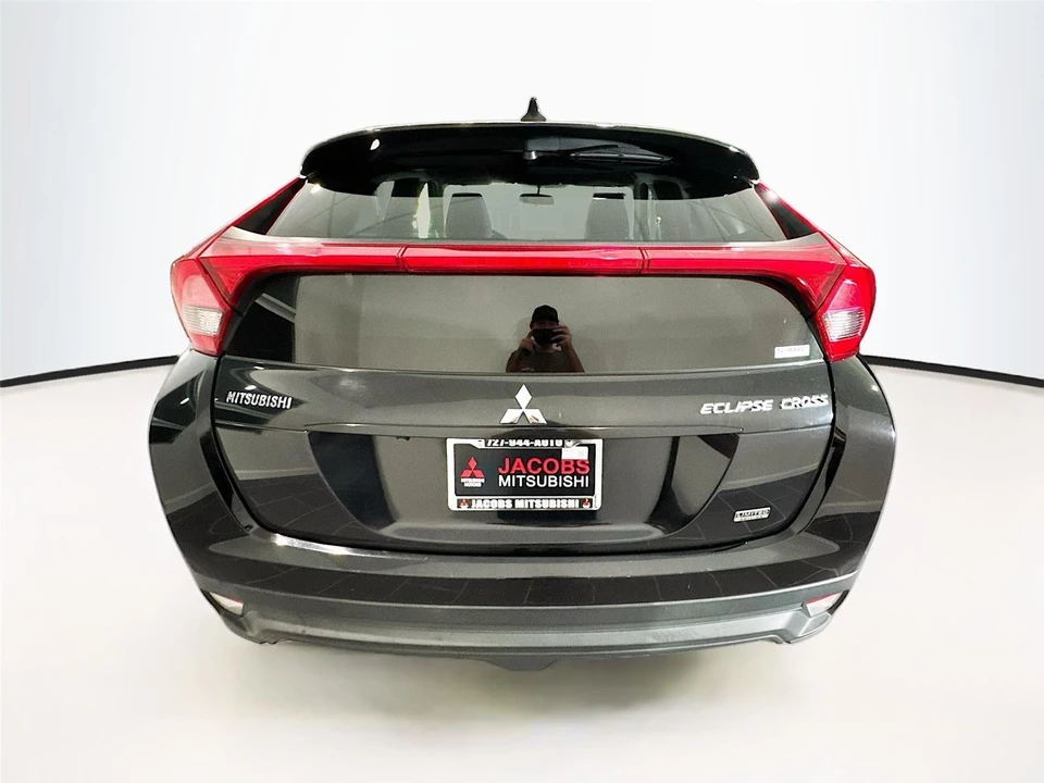 2018 Mitsubishi Eclipse Cross - Image 4 of 15