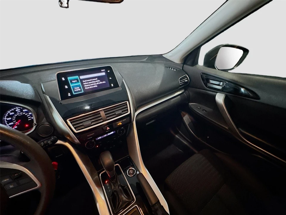 2018 Mitsubishi Eclipse Cross - Image 8 of 31