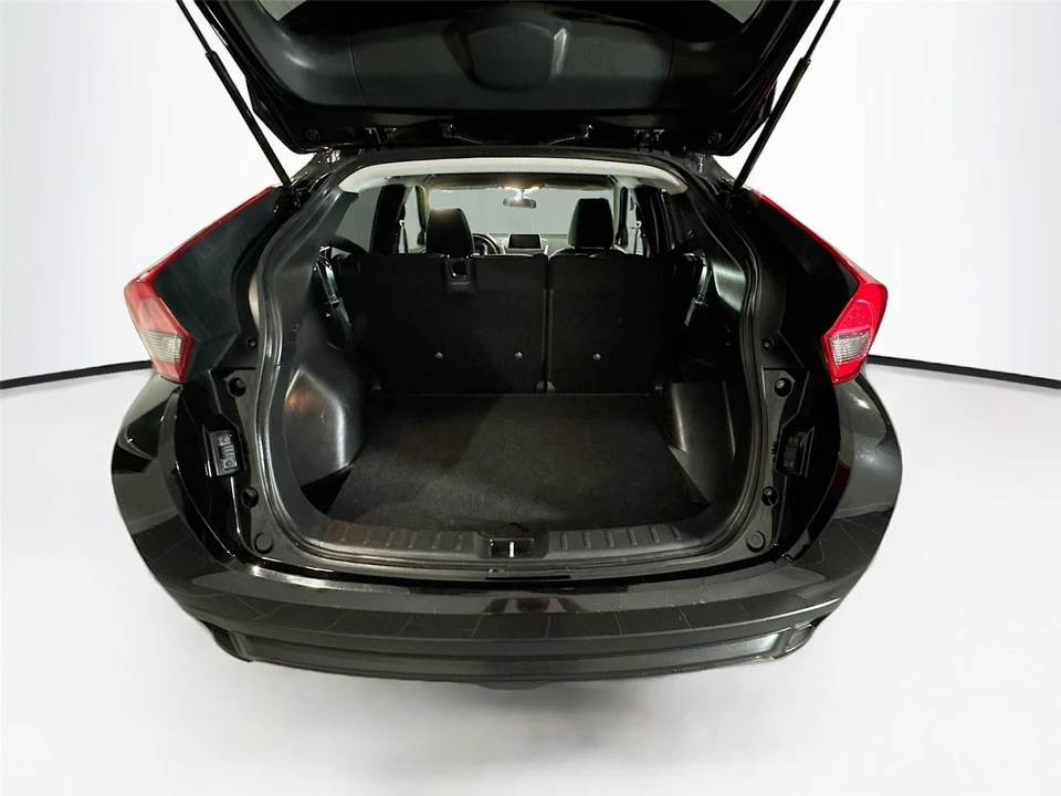 2018 Mitsubishi Eclipse Cross - Image 16 of 31