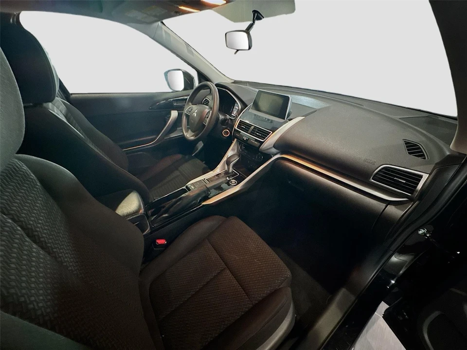 2018 Mitsubishi Eclipse Cross - Image 15 of 15