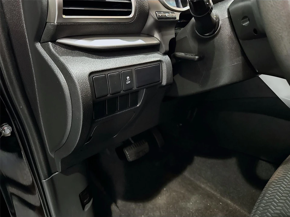 2018 Mitsubishi Eclipse Cross - Image 7 of 31
