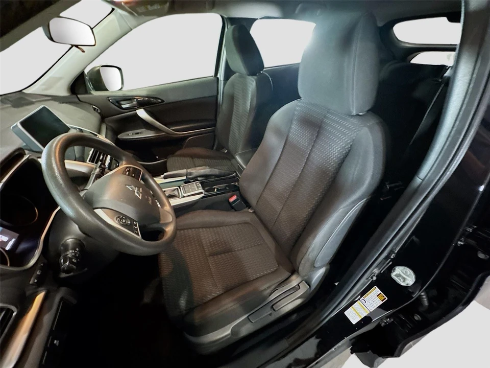 2018 Mitsubishi Eclipse Cross - Image 10 of 15