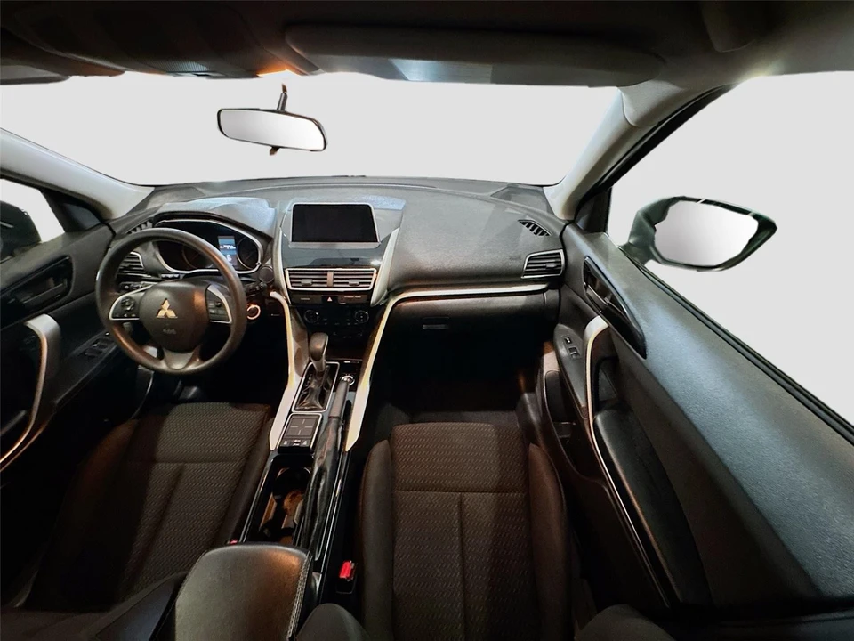 2018 Mitsubishi Eclipse Cross - Image 19 of 31