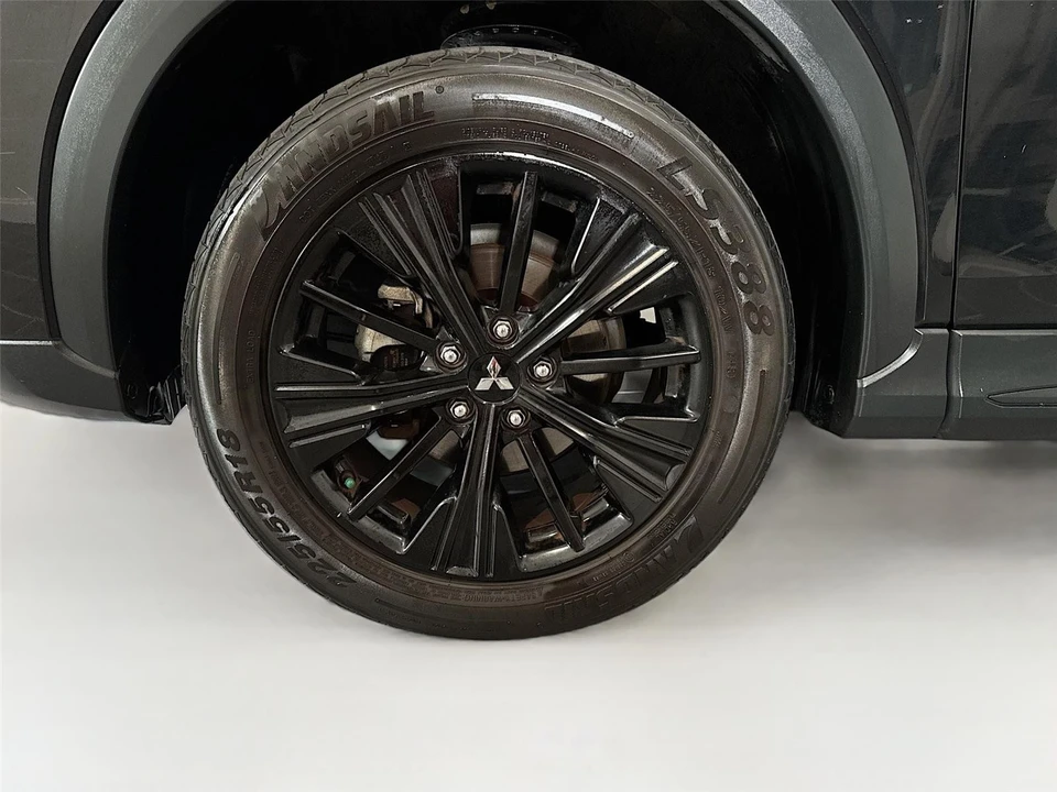 2018 Mitsubishi Eclipse Cross - Image 26 of 31