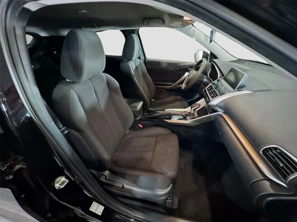 2018 Mitsubishi Eclipse Cross - Image 14 of 15