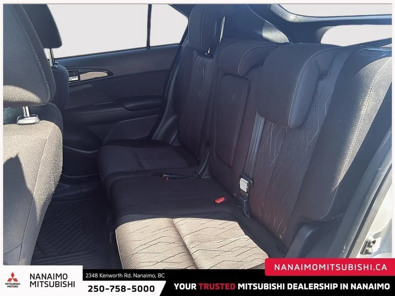 2018 Mitsubishi Eclipse Cross - Image 10 of 19
