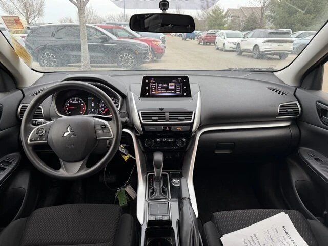 2018 Mitsubishi Eclipse Cross - Image 11 of 16