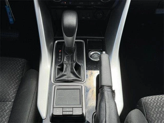 2018 Mitsubishi Eclipse Cross - Image 7 of 20