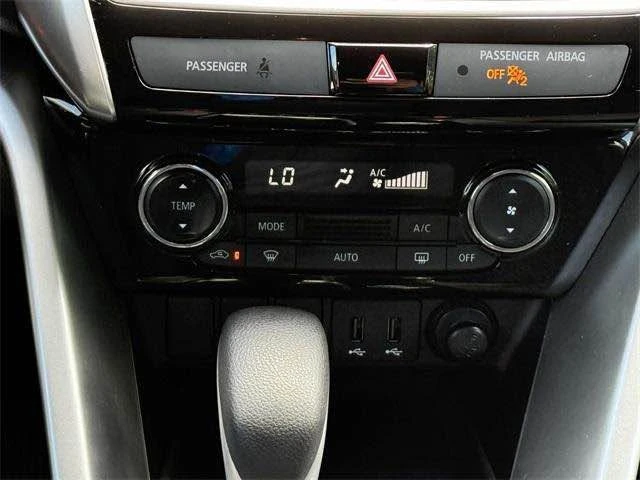 2018 Mitsubishi Eclipse Cross - Image 15 of 20