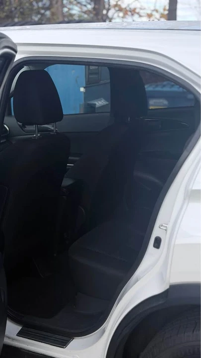 2018 Mitsubishi Eclipse Cross - Image 8 of 16