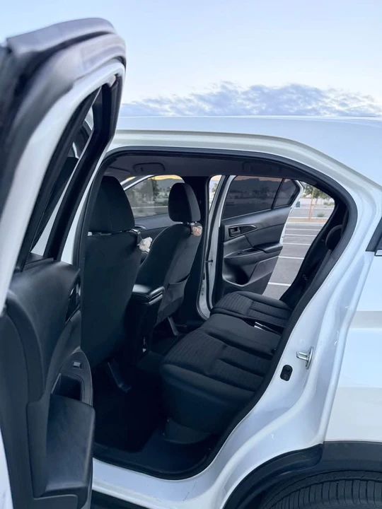 2018 Mitsubishi Eclipse Cross - Image 6 of 14