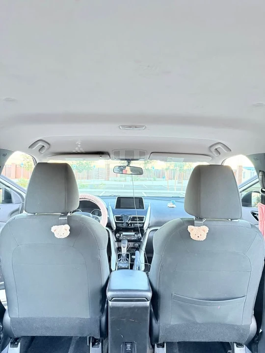 2018 Mitsubishi Eclipse Cross - Image 9 of 14