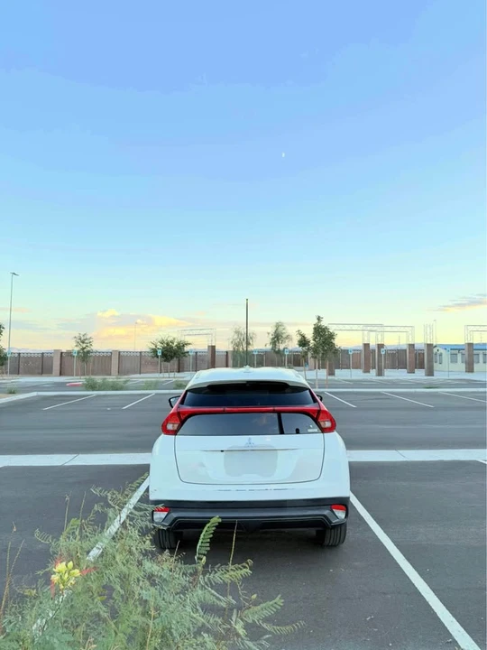 2018 Mitsubishi Eclipse Cross - Image 3 of 14