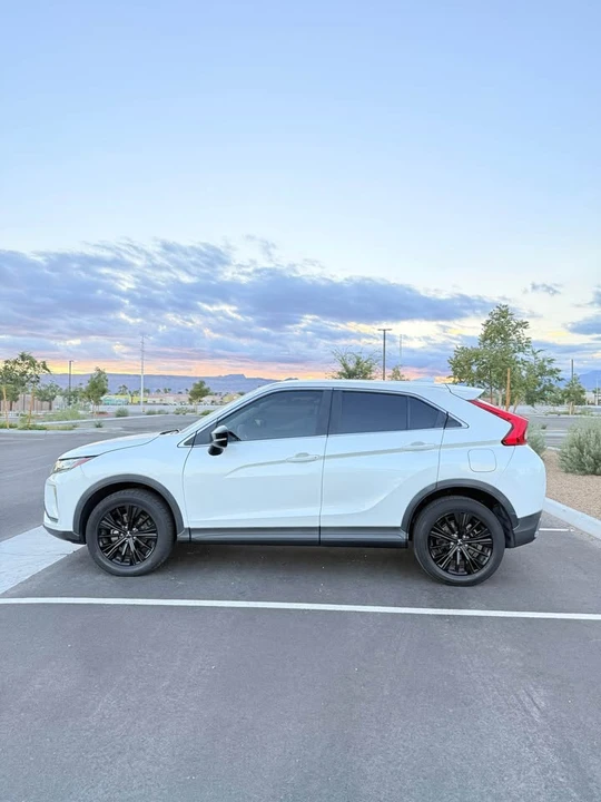 2018 Mitsubishi Eclipse Cross - Image 4 of 14