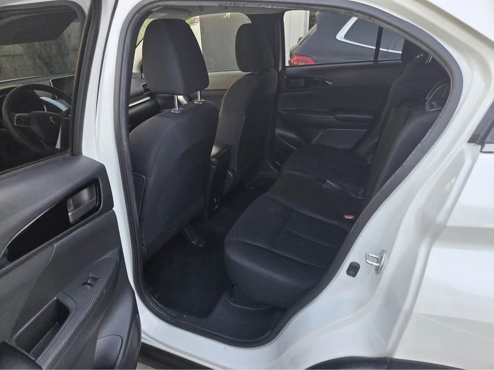2018 Mitsubishi Eclipse Cross - Image 4 of 7