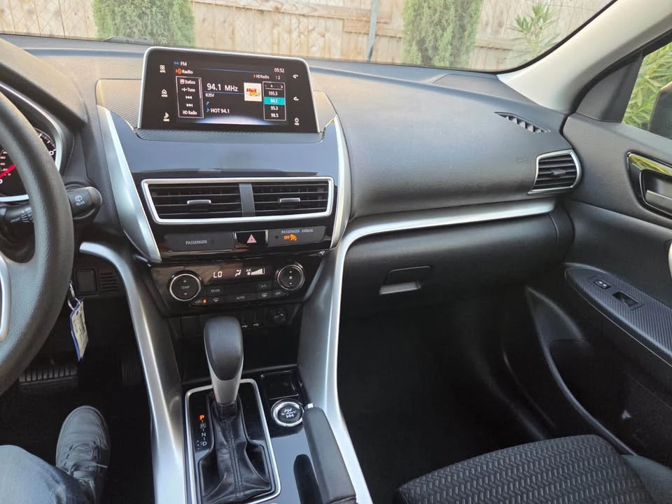 2018 Mitsubishi Eclipse Cross - Image 5 of 7