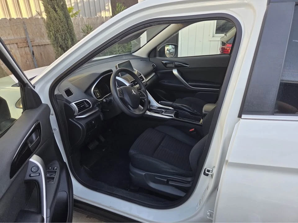 2018 Mitsubishi Eclipse Cross - Image 3 of 7