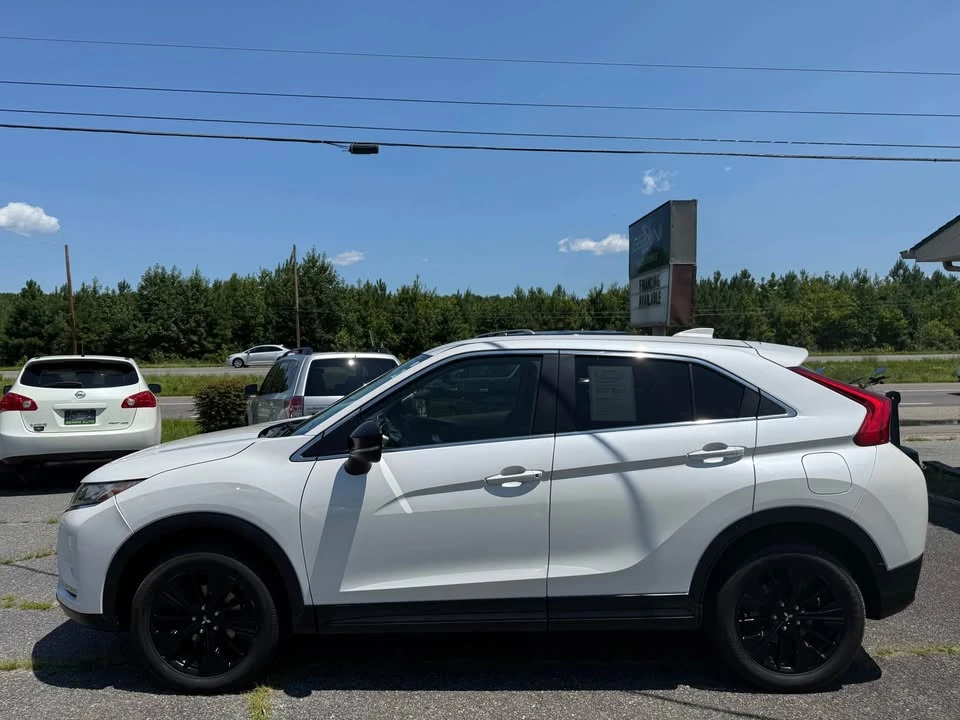 2018 Mitsubishi Eclipse Cross - Image 2 of 20