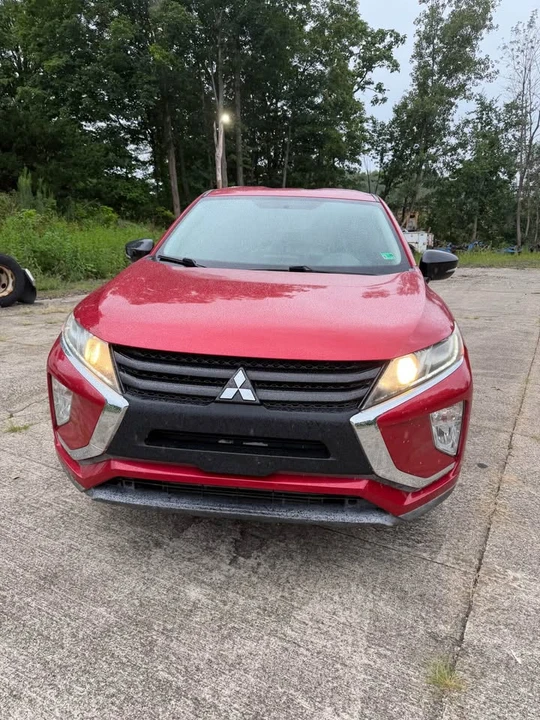 2018 Mitsubishi Eclipse Cross - Image 2 of 16