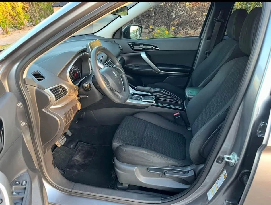 2018 Mitsubishi Eclipse Cross - Image 7 of 14