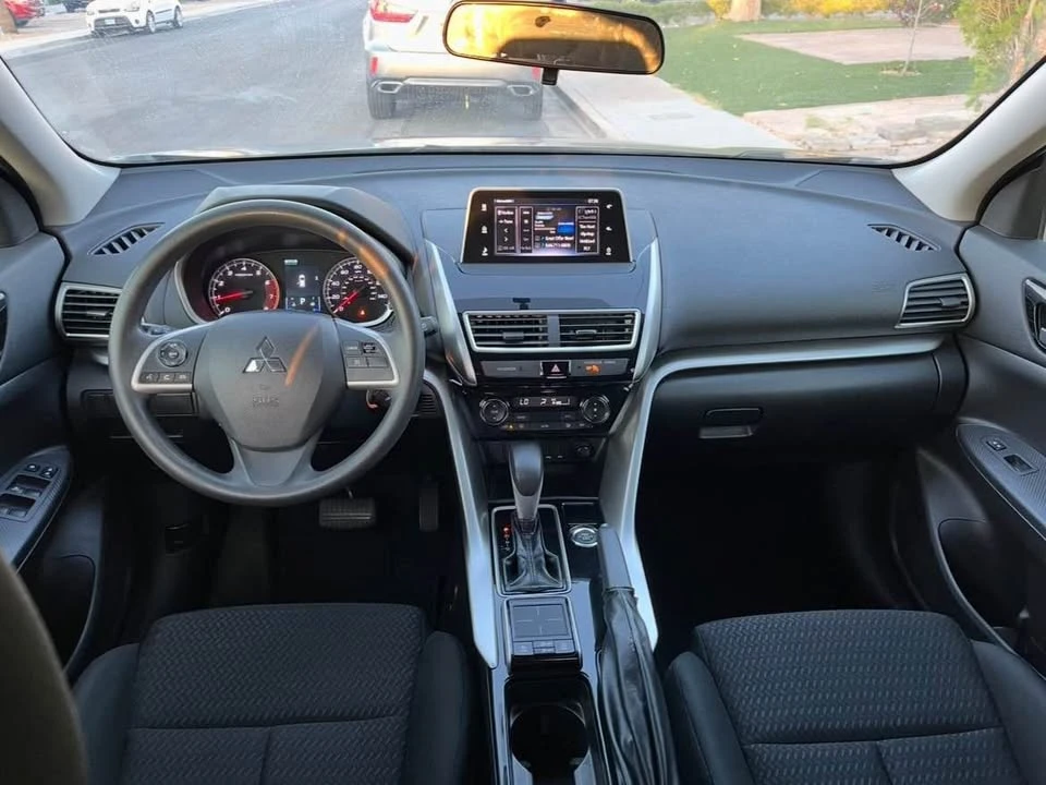 2018 Mitsubishi Eclipse Cross - Image 9 of 14