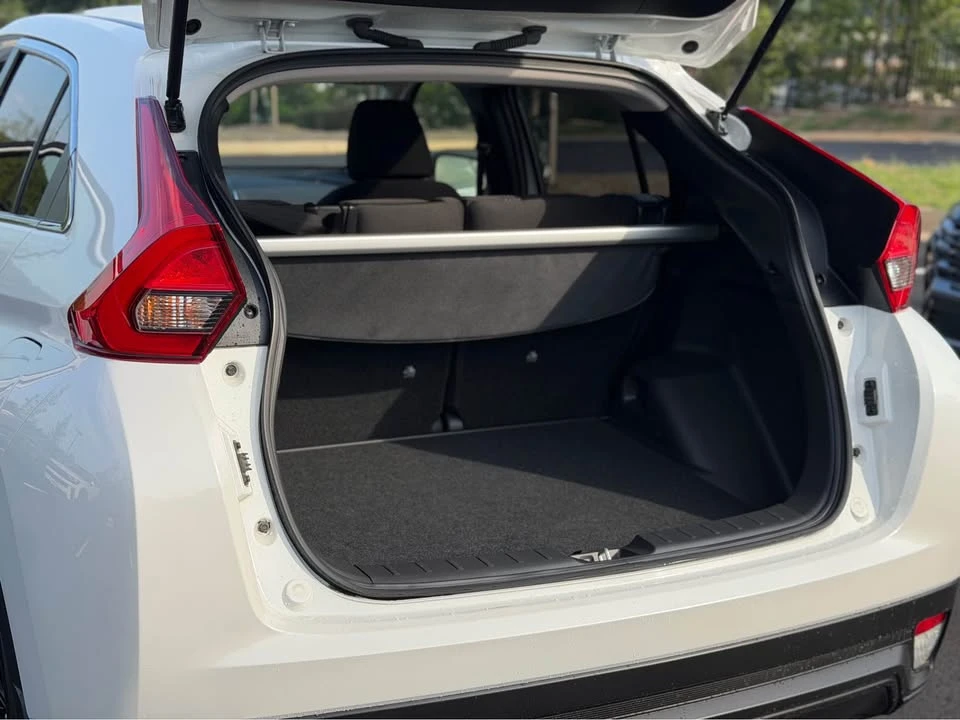 2018 Mitsubishi Eclipse Cross - Image 7 of 14