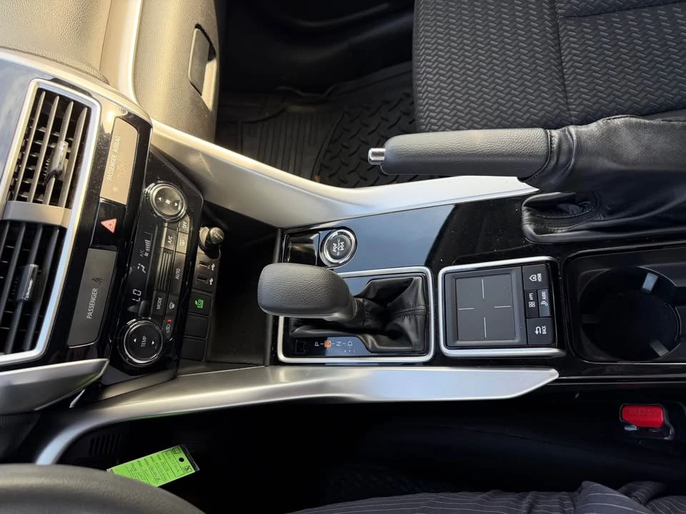 2018 Mitsubishi Eclipse Cross - Image 13 of 14